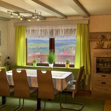 Ferienhaus Rhoenblick, Kaltensundheim, Cleaning Included Kaltensundheim