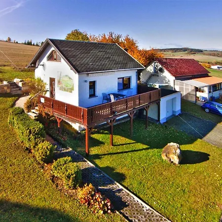 Rhoenblick, Kaltensundheim, Cleaning Included *